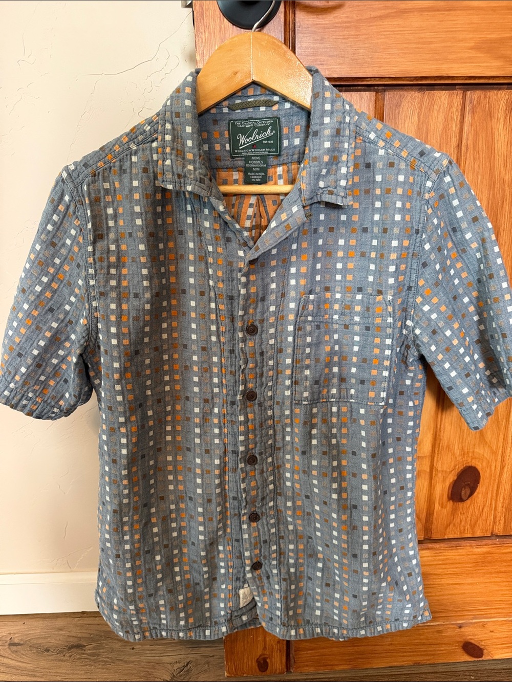 Woolrich Men's Short-Sleeve Patterned Blue Button-Down Shirt with Tan Accents